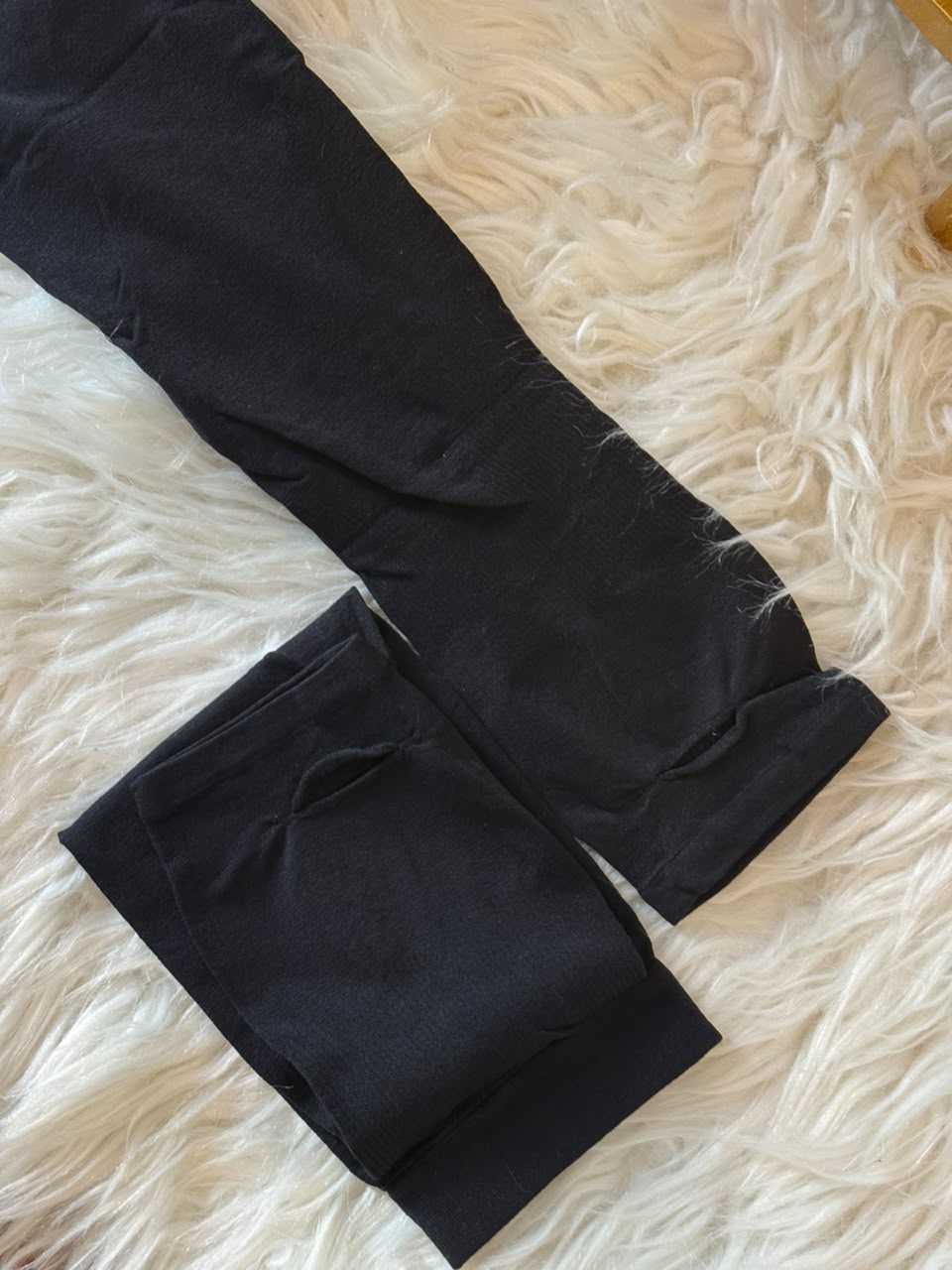 Black Thumb Sleeves